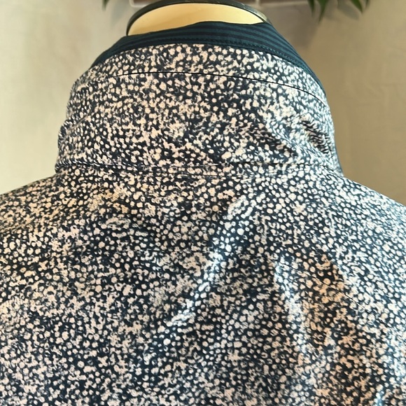 LULULEMON RUNWAY JACKET 100% NYLON PEBBLE PRINT PARFAIT PINK ABERTSON LAKE SZ 6 - Picture 9 of 16